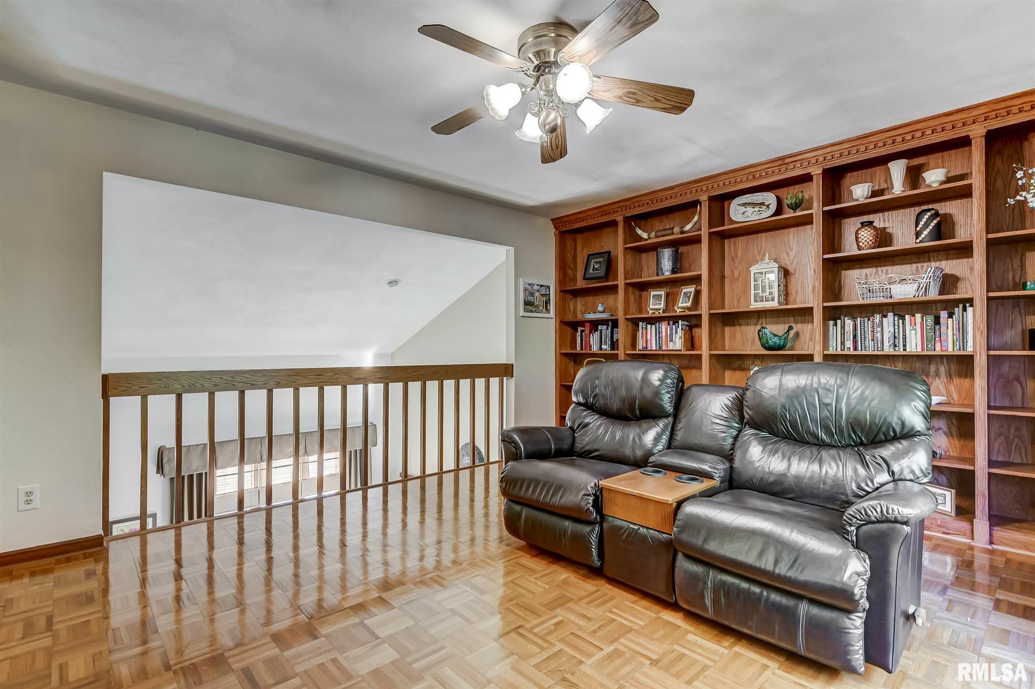 1808 South Cog Mill Springfield, IL 62704 - Photo 23 of 36 Gallery Image 23