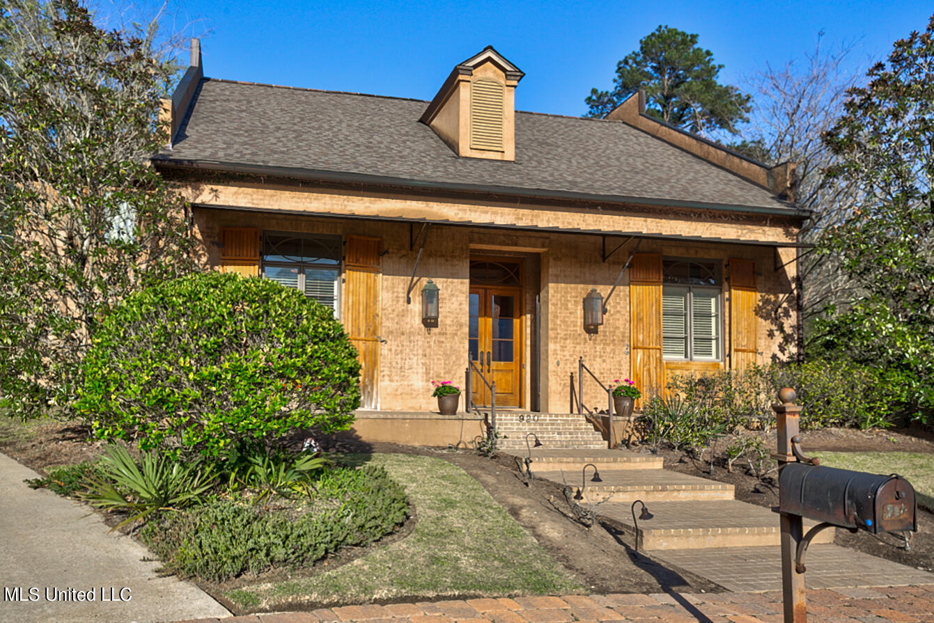 920 La Roche Court Ridgeland, MS 39157 - Photo 3 of 46 920 La Roche ext final-5