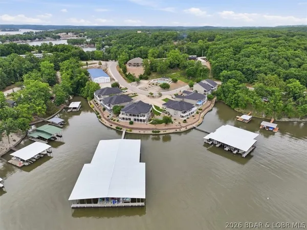 $779,000 | 420 Outer Drive, Lake Ozark, MO 65049