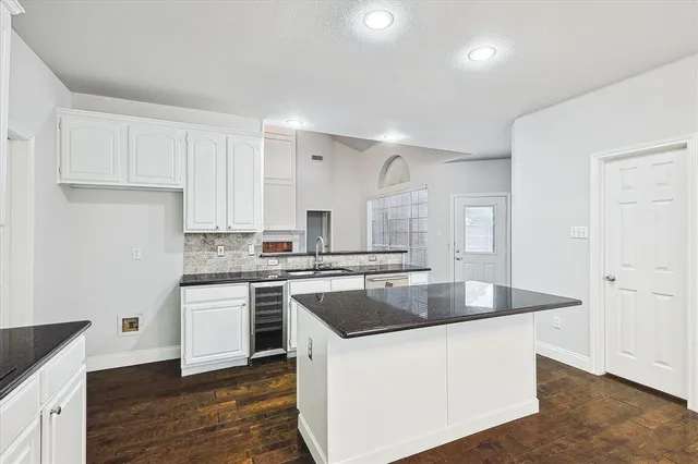 $3,500 | 7201 Sage Meadow Way, Plano, TX 75024