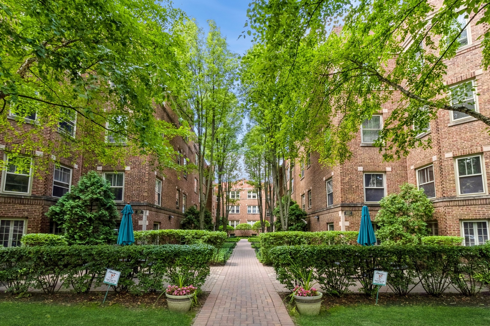 221 North Oak Park Ave Unit 2W  