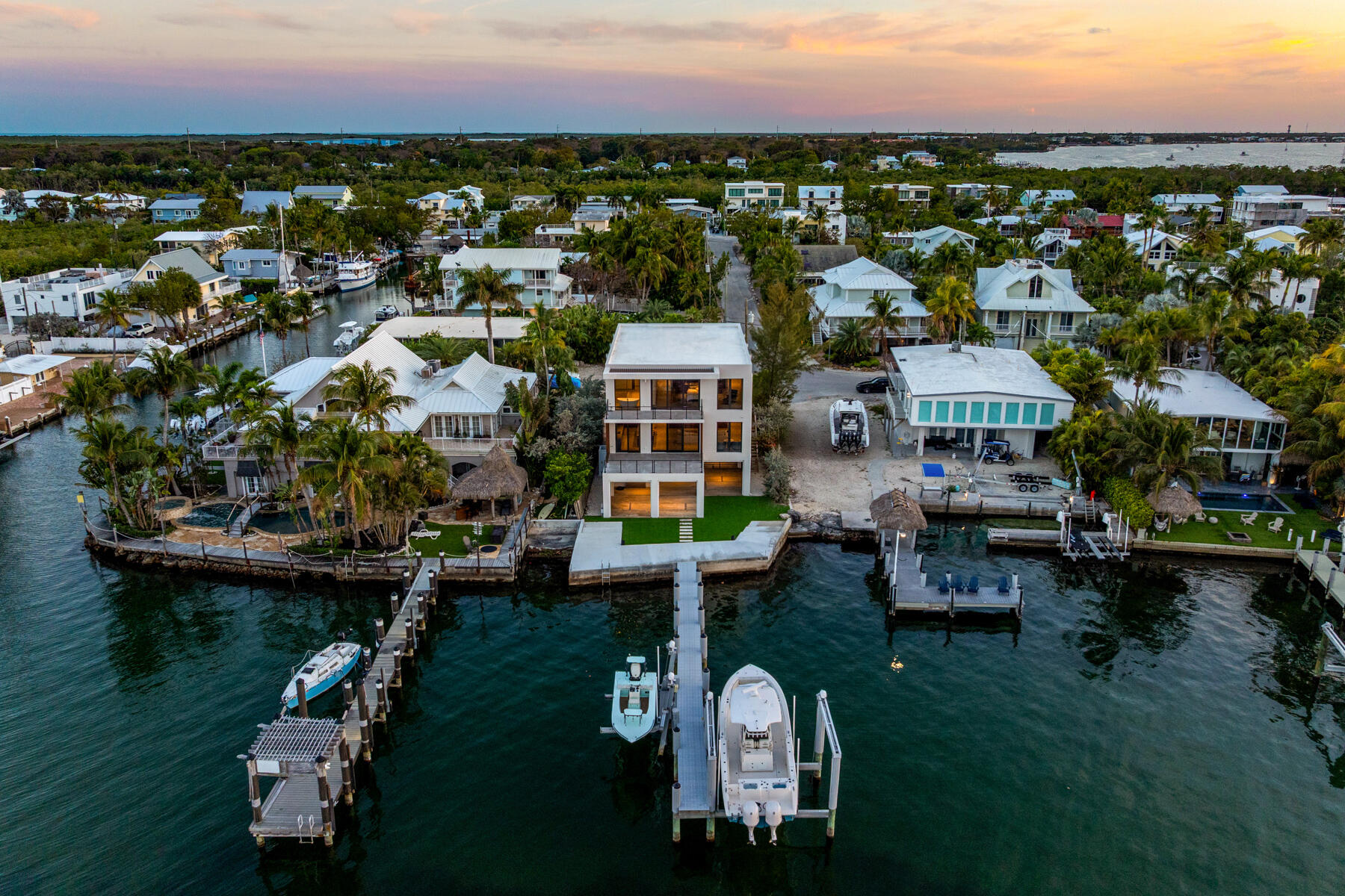 21 Stillwright Way Key Largo, FL 33037 - Photo 6 of 81 Space for Multiple Vessels