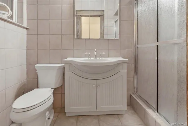 $1,328,888 | 60-51 68th Avenue | Ridgewood