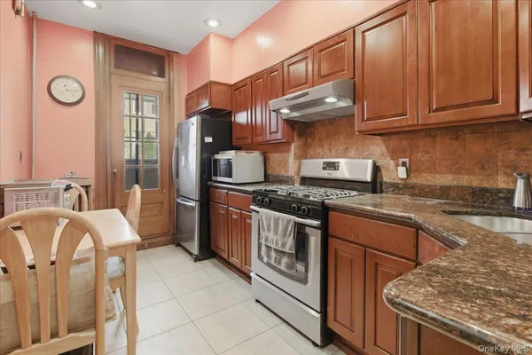 $1,328,888 | 60-51 68th Avenue | Ridgewood