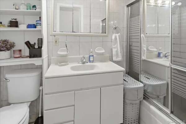 $1,328,888 | 60-51 68th Avenue | Ridgewood