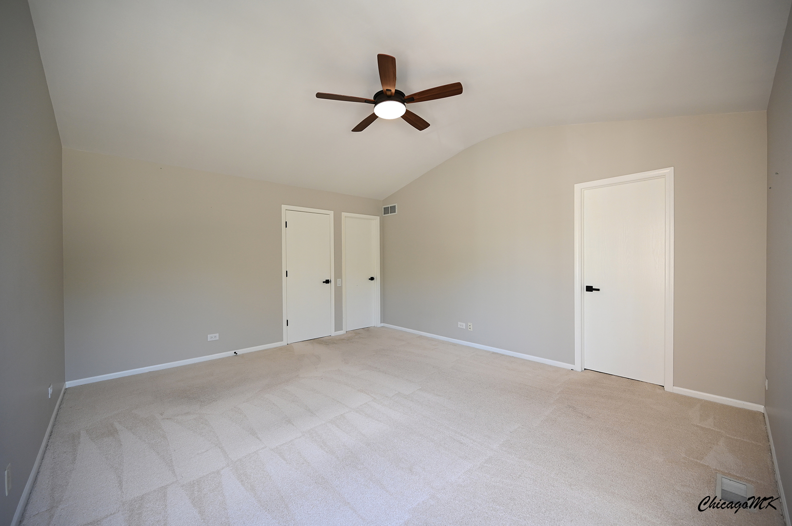 425 Locksley Drive Streamwood, IL 60107 - Photo 23 of 48 a view of empty room