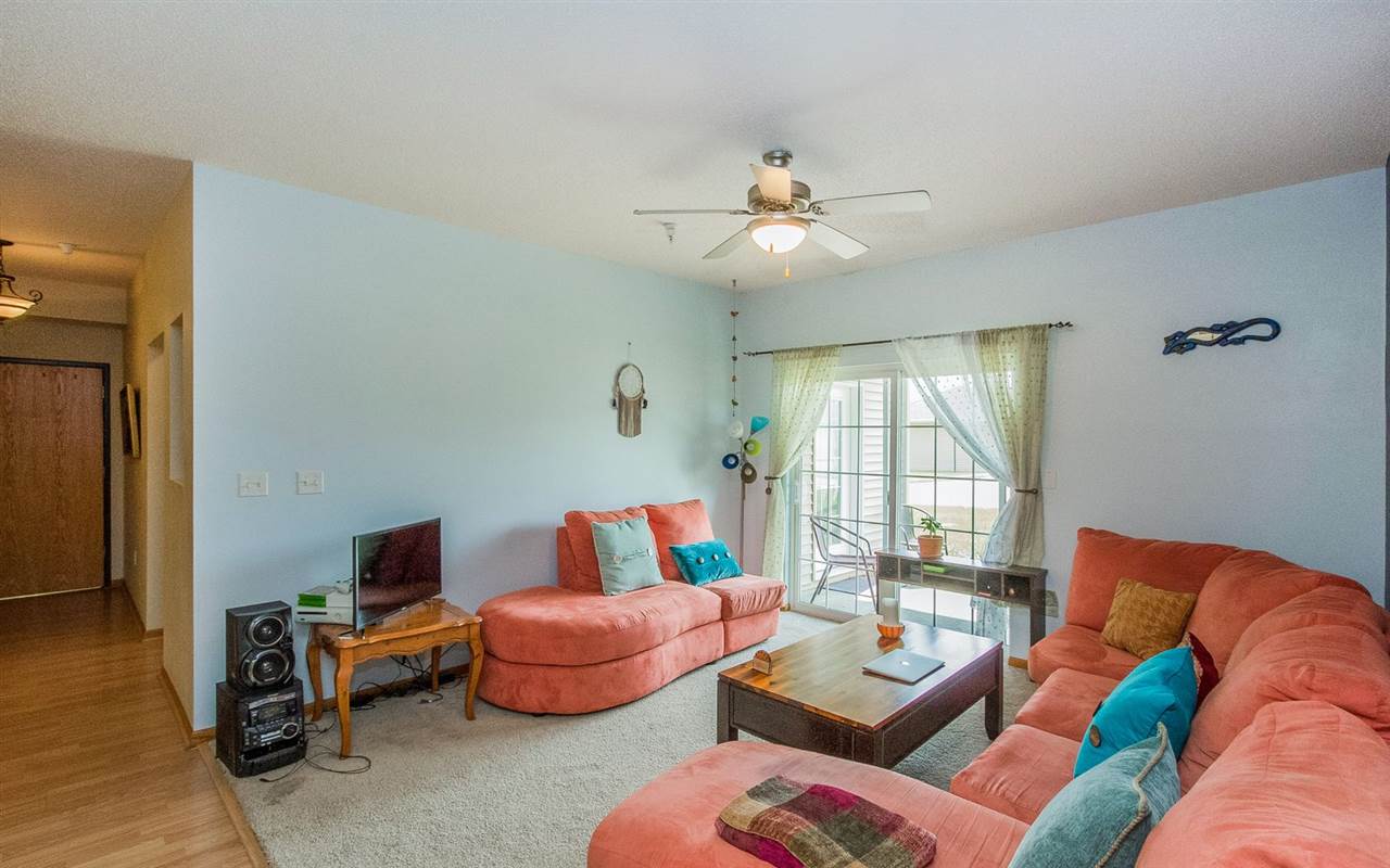 2969 Heinz Road, Unit 3 Iowa City, IA 52240 - Photo 2 of 17 Gallery Image 2