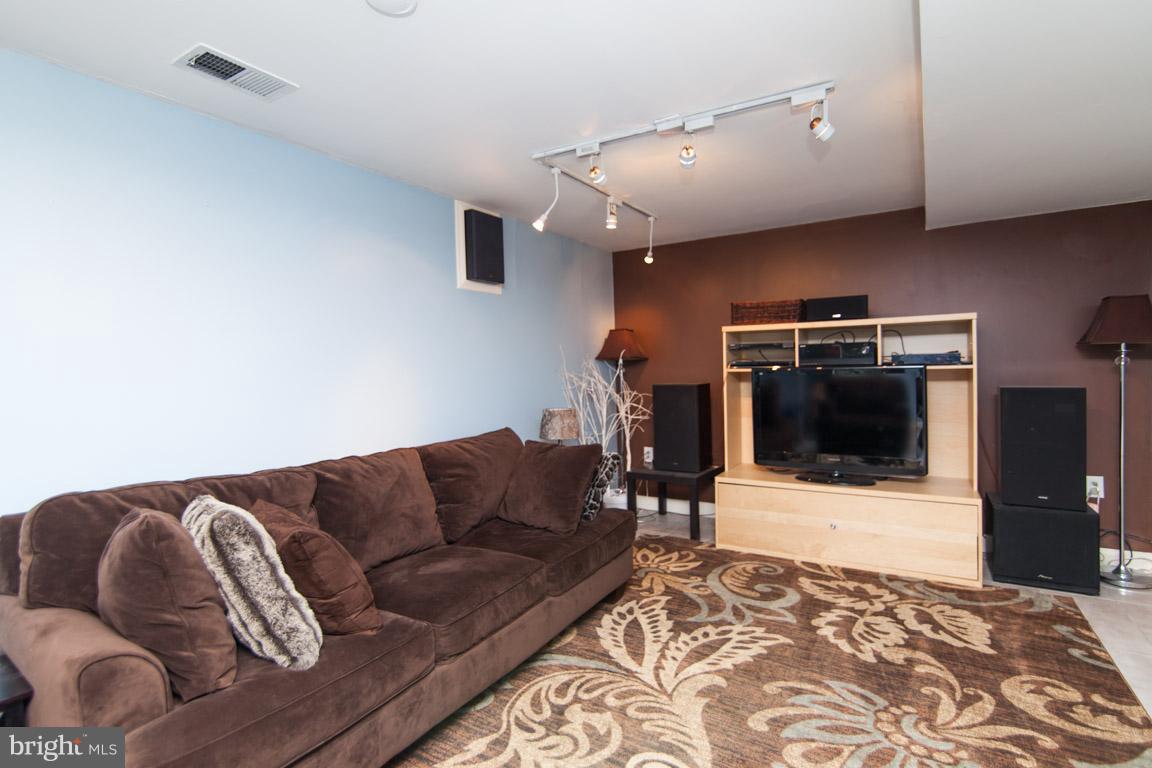 511 Maple Ridge Lane Odenton, MD 21113 - Photo 22 of 30 Family Room LL