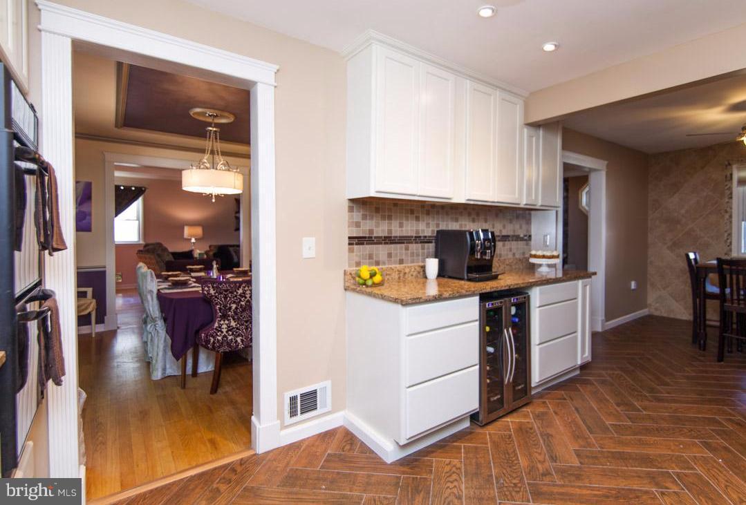 511 Maple Ridge Lane Odenton, MD 21113 - Photo 8 of 30 Kitchen