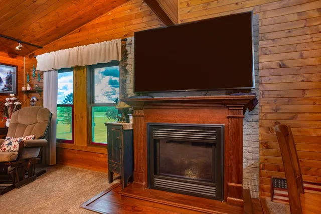 $450,000 | N1531 County Rd B, Coloma, WI 54930