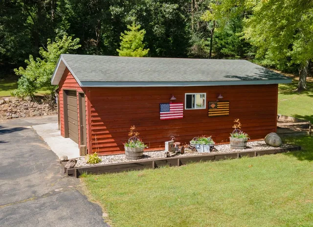 $450,000 | N1531 County Rd B, Coloma, WI 54930