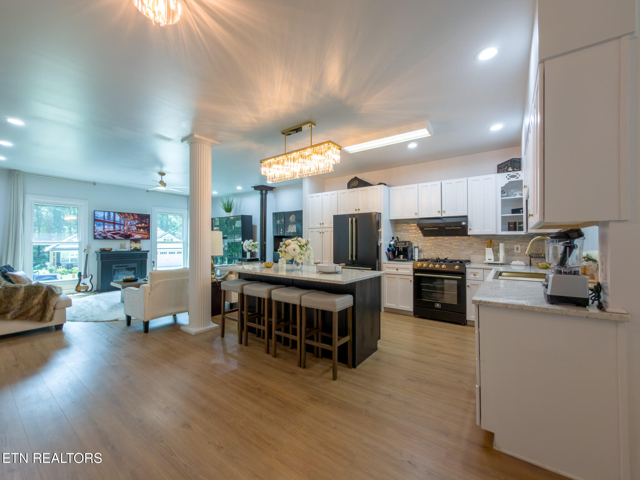 178 Chahyga Way Loudon, TN 37774 - Photo 7 of 38 Kitchen