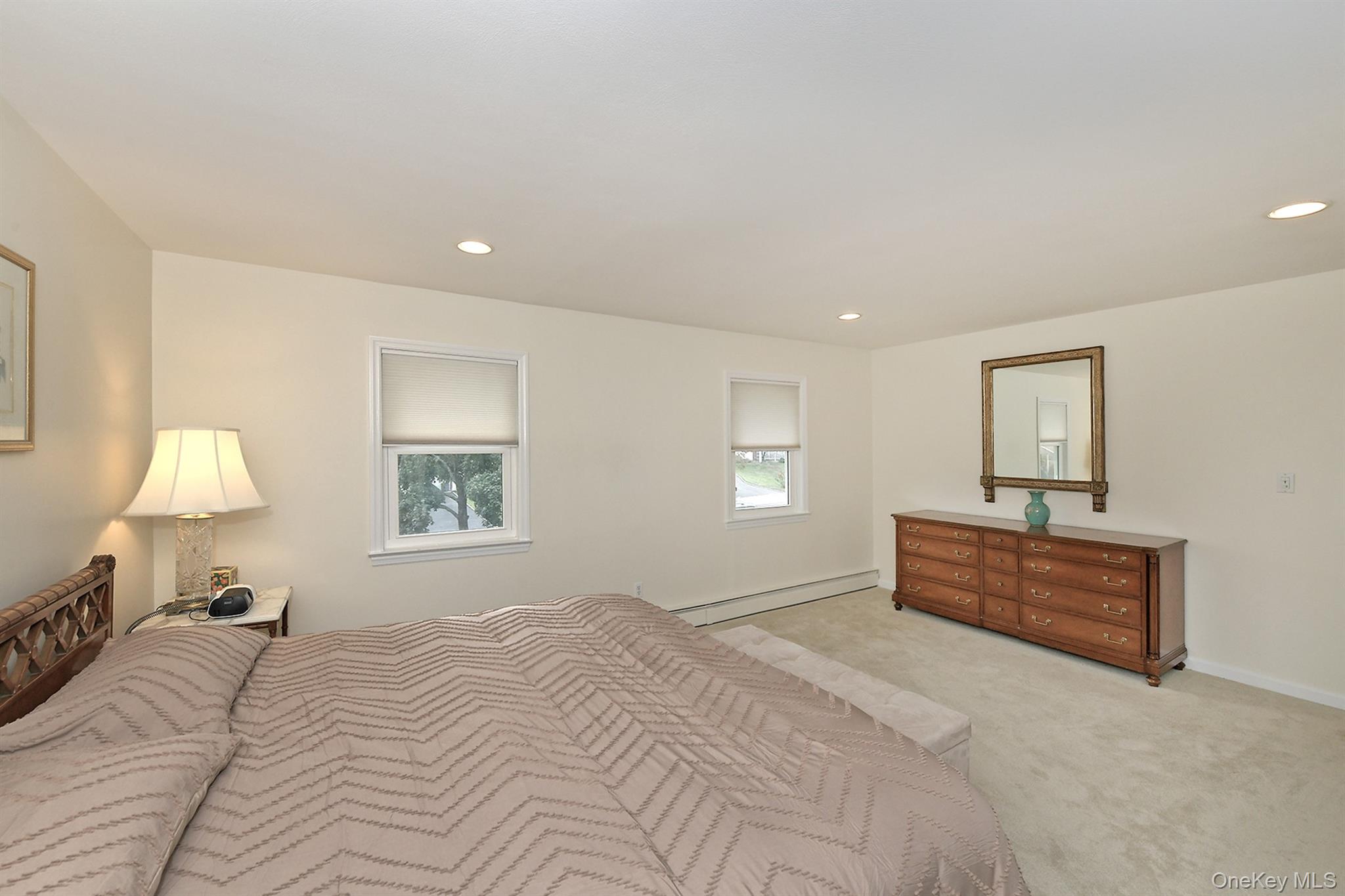 29 Abbot Road Smithtown, NY 11787 - Photo 27 of 40 Gallery Image 27