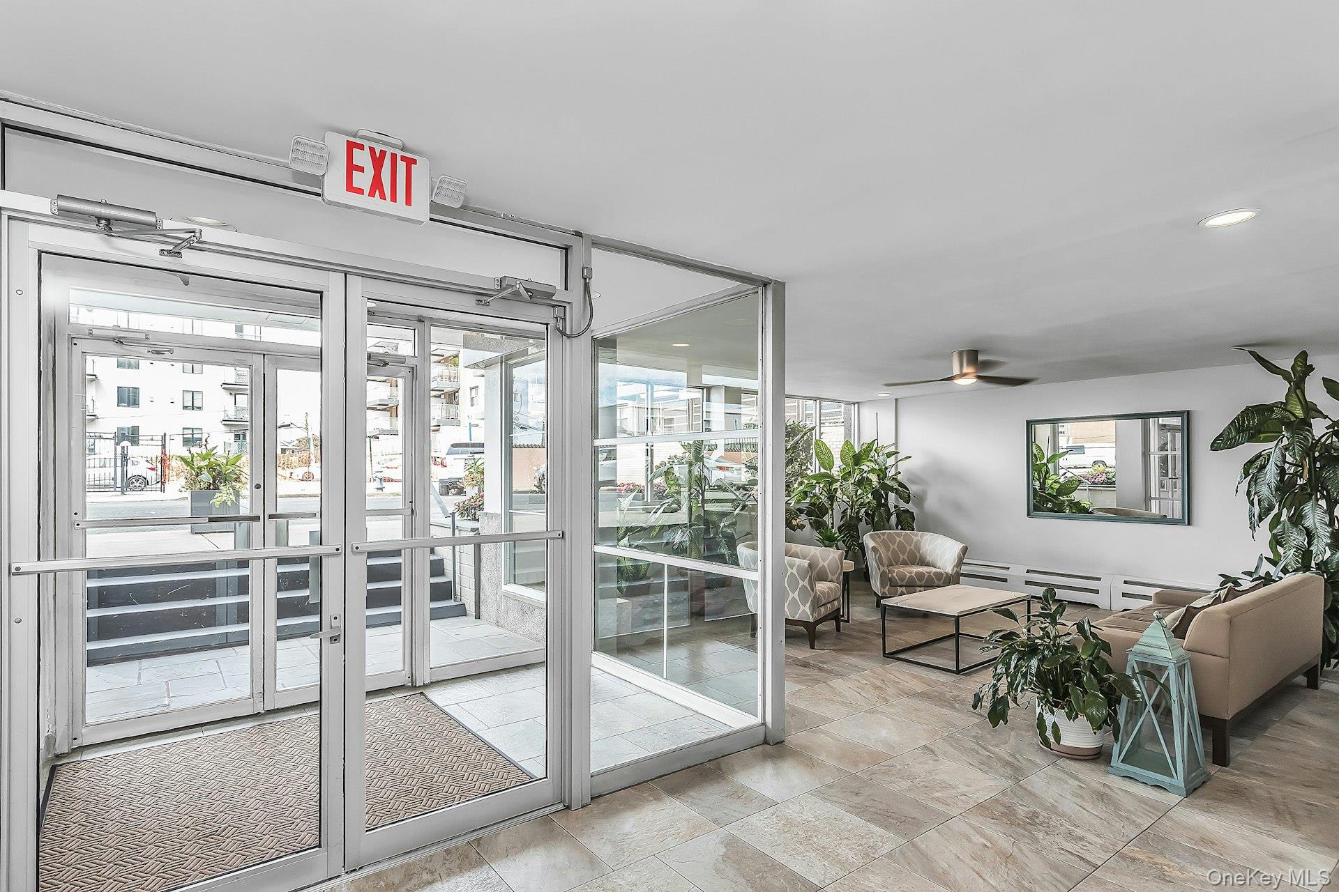 840 Shore Road, Unit 3E Long Beach, NY 11561 - Photo 3 of 23 Gallery Image 3