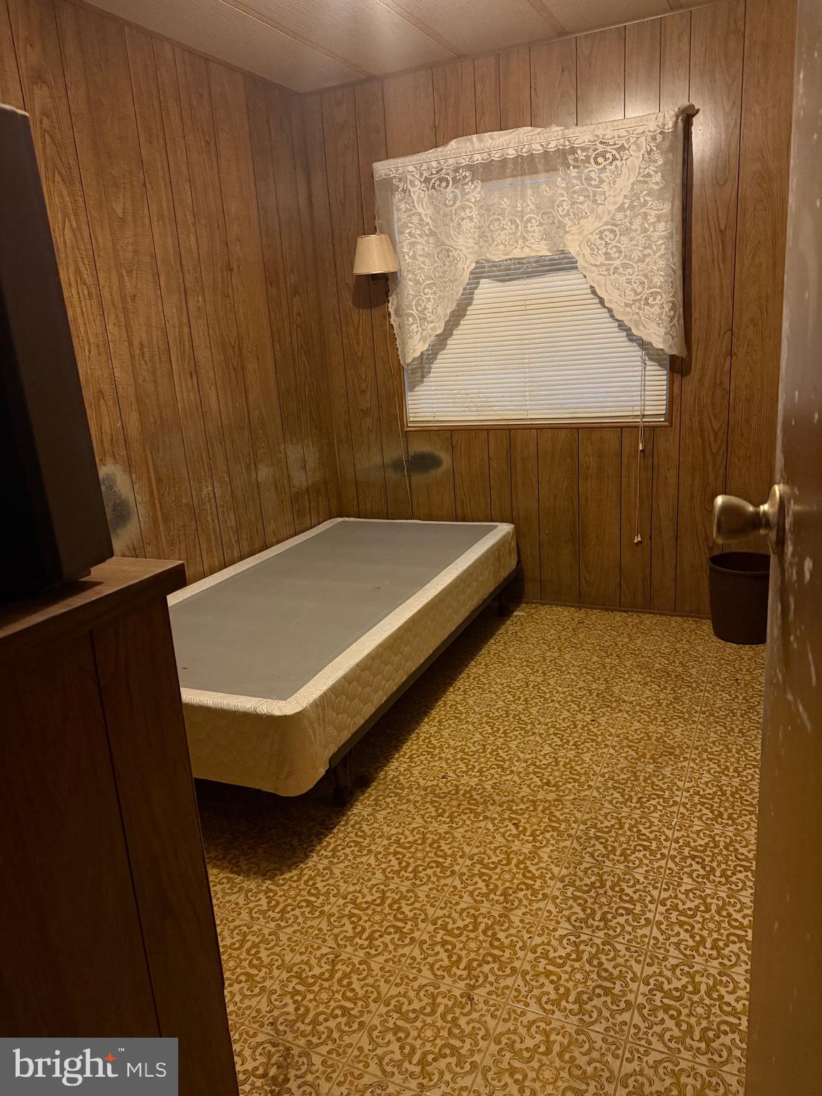 11493 Ross Lane Delmar, DE 19940 - Photo 8 of 10 a bathroom with a tub and a shower