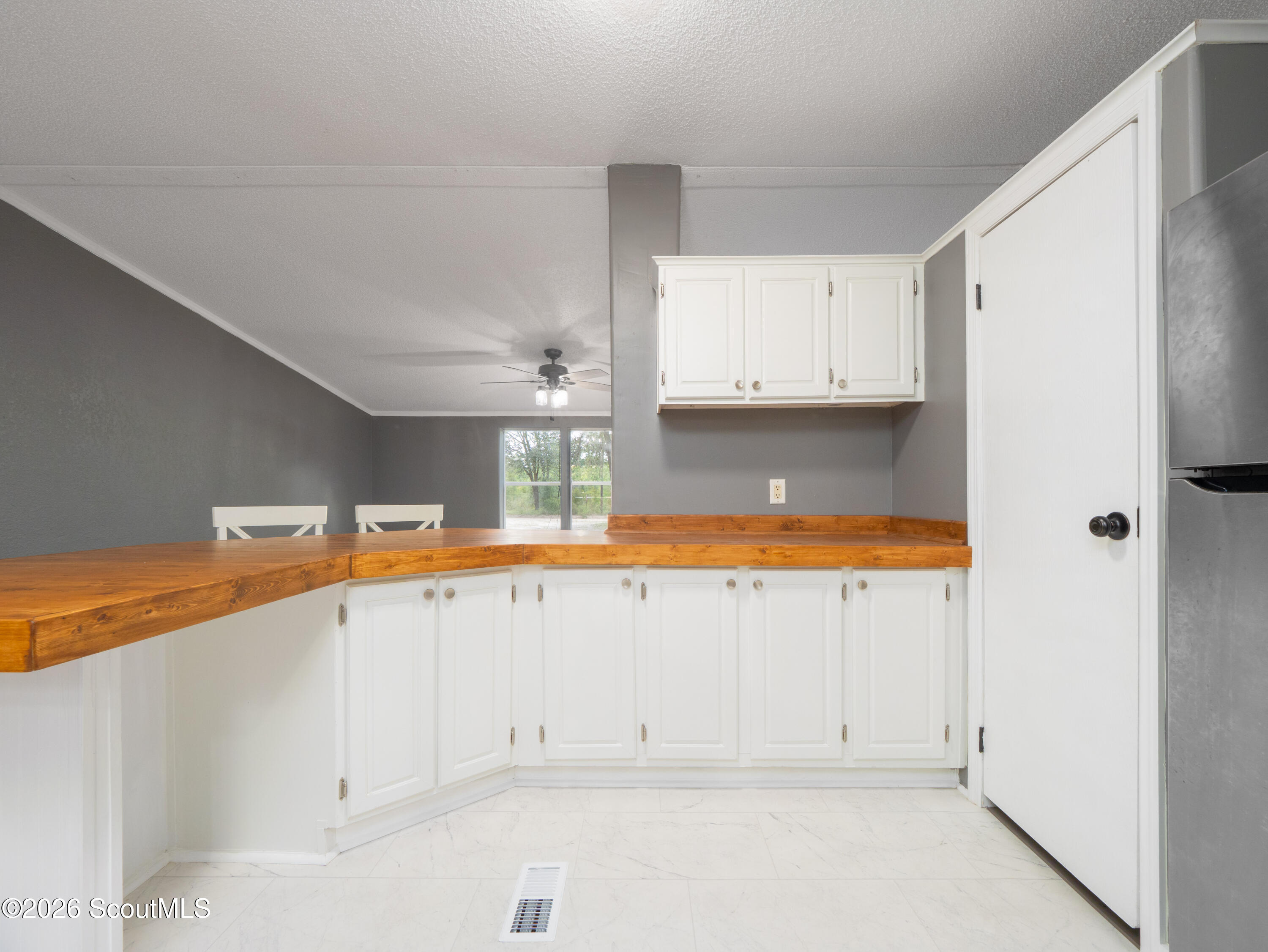 605 Birchwood Road Nahunta, GA 31553 - Photo 5 of 26 Kitchen