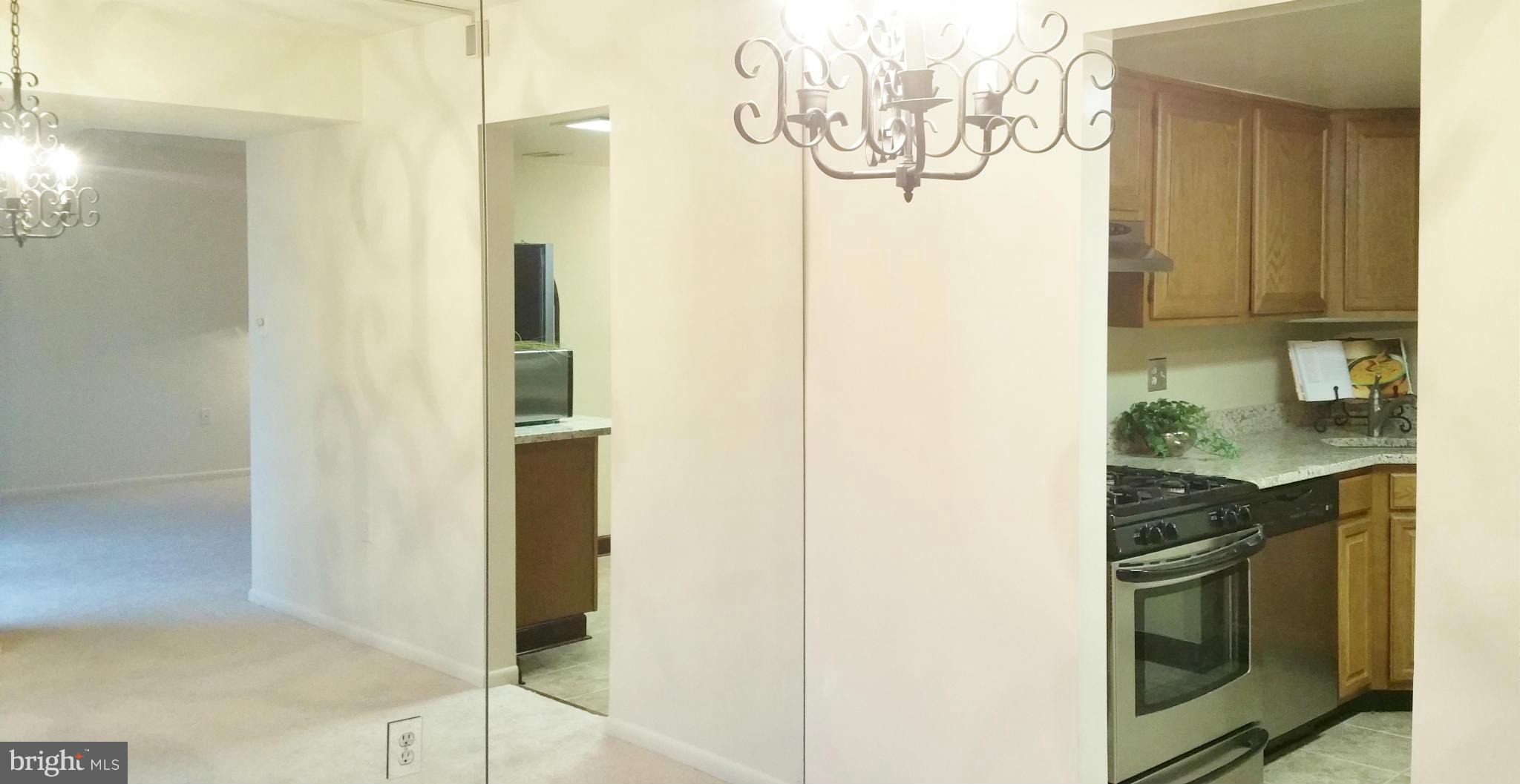 1414 Northgate Square, Unit 11B Reston, VA 20190 - Photo 7 of 25 Dining Room