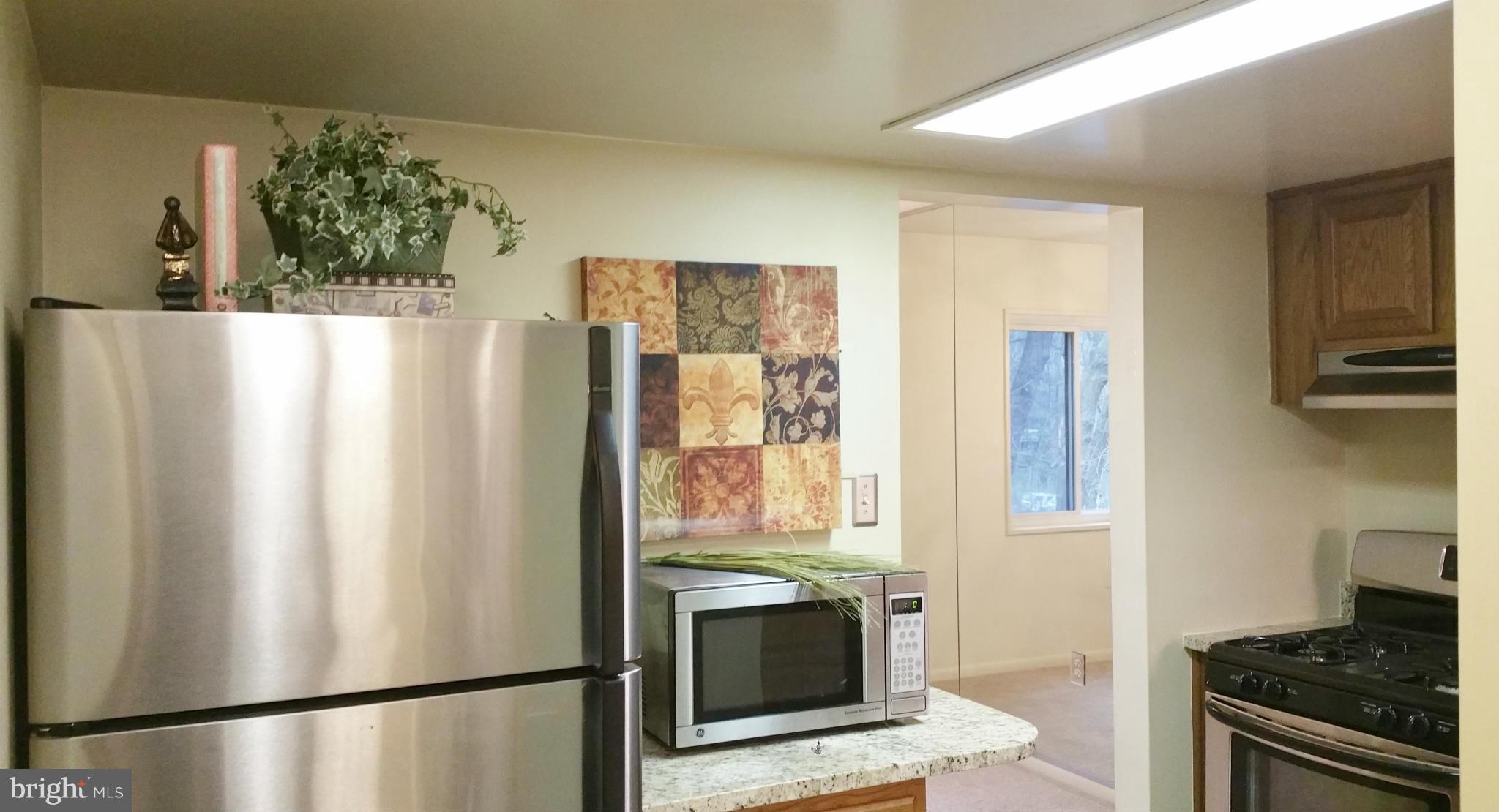 1414 Northgate Square, Unit 11B Reston, VA 20190 - Photo 9 of 25 Kitchen