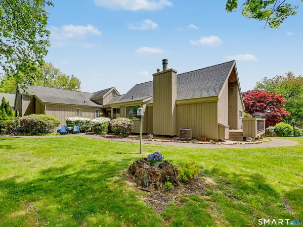 $550,000 | 261a Agawam Drive, Unit A, Stratford, CT 06614