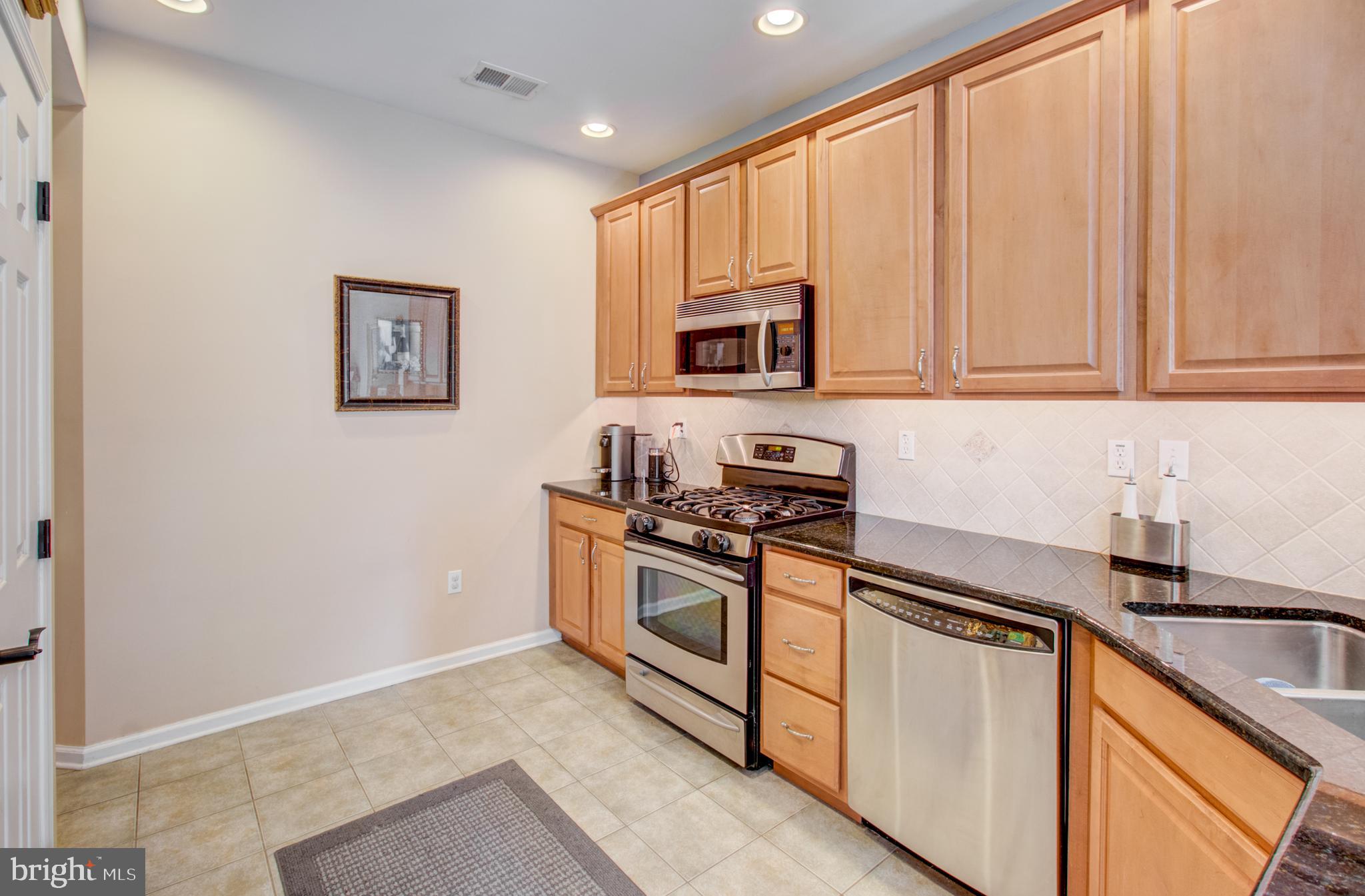 29 Blake Drive Pennington, NJ 08534 - Photo 2 of 27