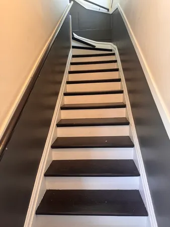 $395,000 | 209 South Commonwealth Avenue, Aurora, IL 60506