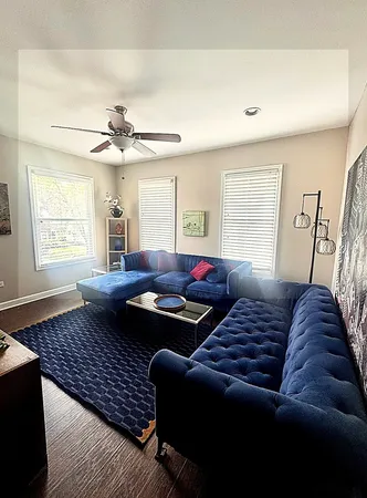 $395,000 | 209 South Commonwealth Avenue, Aurora, IL 60506