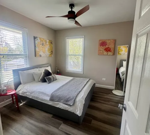 $395,000 | 209 South Commonwealth Avenue, Aurora, IL 60506