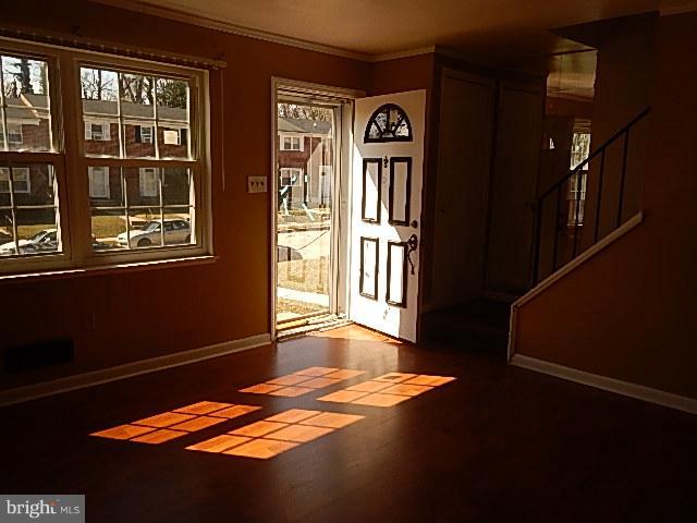 4834 Melbourne Road Baltimore, MD 21229 - Photo 2 of 16 Interior (General)