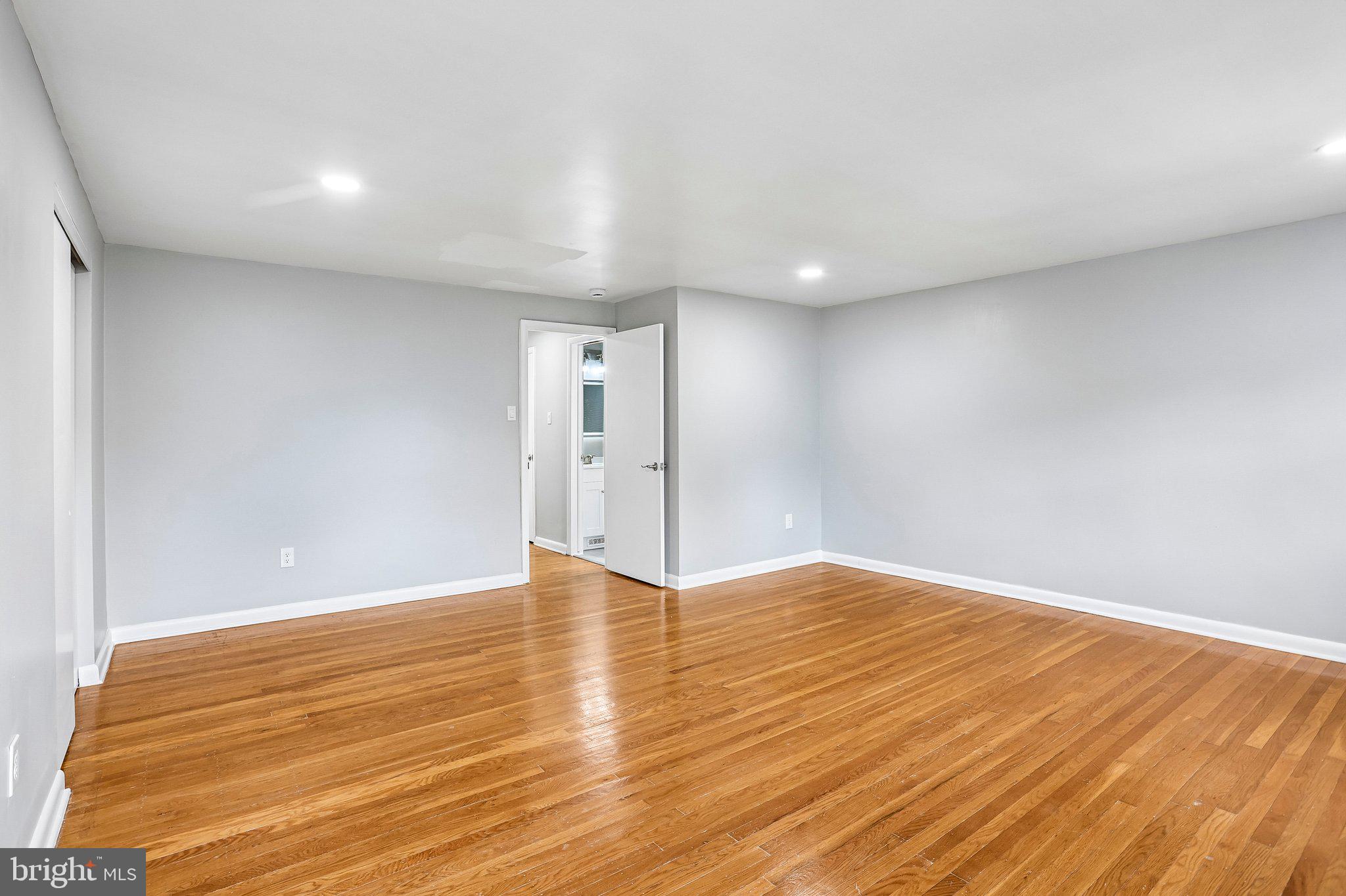 4008 Powell Road Brookhaven, PA 19015 - Photo 20 of 34 Spacious, modern living area awaits you.