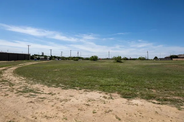 $364,000 | 2102 North Ridge Road, Lubbock, TX 79403