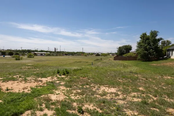 $364,000 | 2102 North Ridge Road, Lubbock, TX 79403