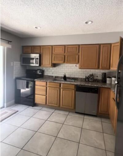 2813 Anne Street Fort Pierce, FL 34946 - Photo 2 of 7 Screenshot 2026-01-28 at 11.27.12AM