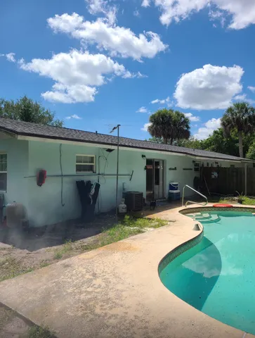 $2,000 | 2813 Anne Street, Fort Pierce, FL 34946