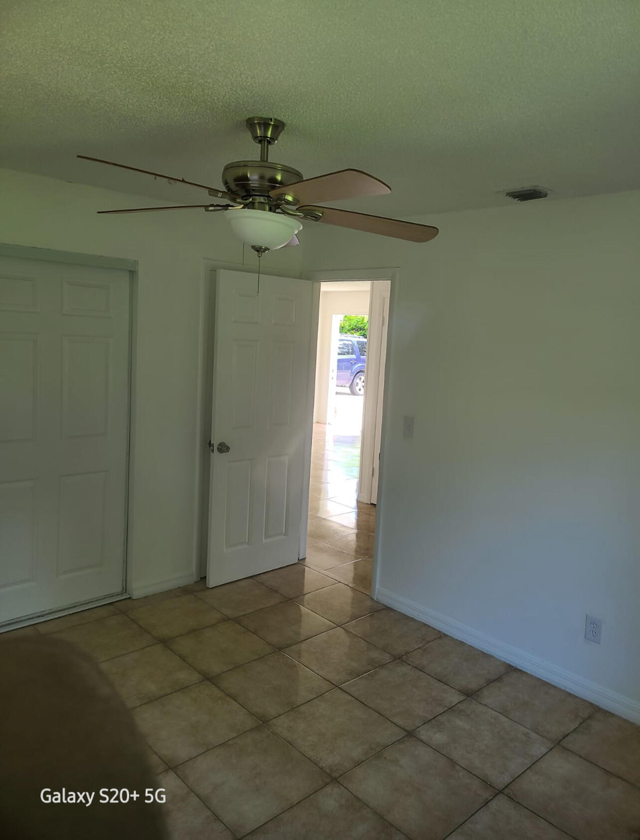 2813 Anne Street Fort Pierce, FL 34946 - Photo 5 of 7 IMG_6931 (1)