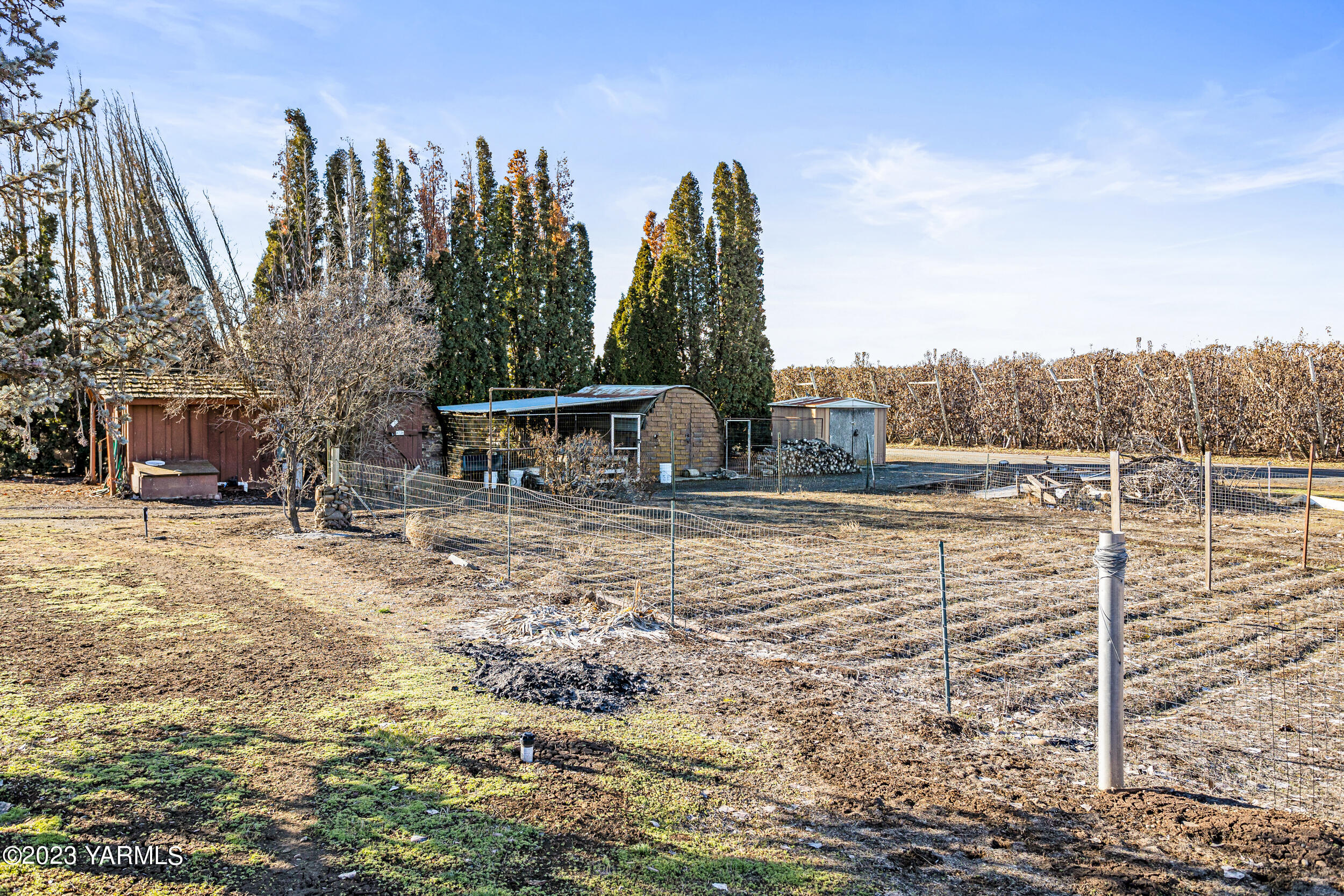 3570 Lateral B Road Wapato, WA 98951 - Photo 28 of 32 a view of outdoor space with city view