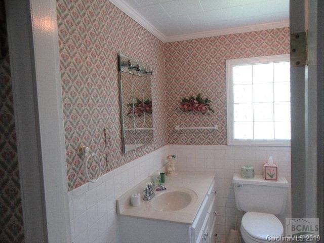 2298 Lail Road Glen Alpine, NC 28655 - Photo 6 of 16 Gallery Image 6