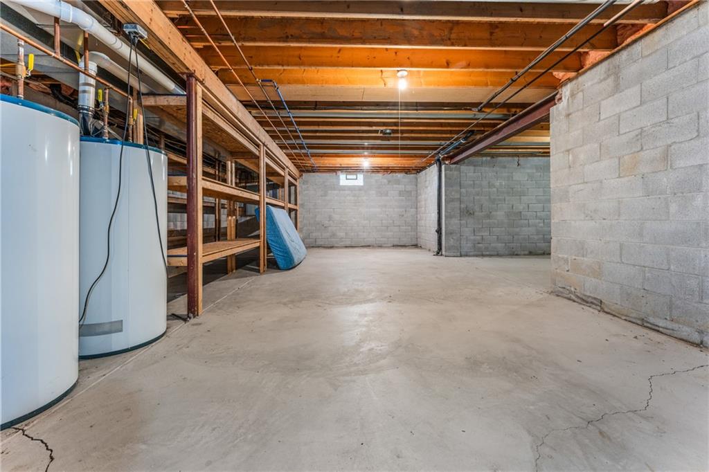 810 Hamburg Road Fredonia, PA 16124 - Photo 35 of 45 a view of empty room with wooden ceiling