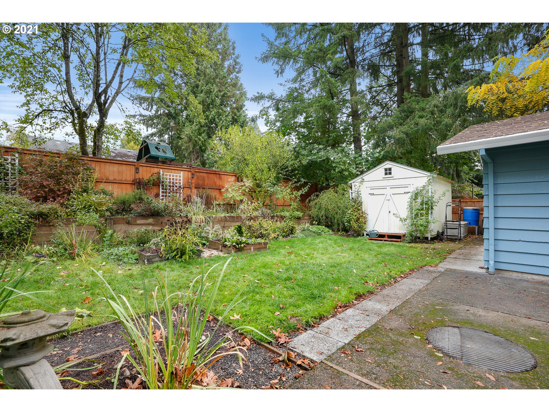 45 Southwest Collins Street Portland, OR 97219 - Photo 27 of 28