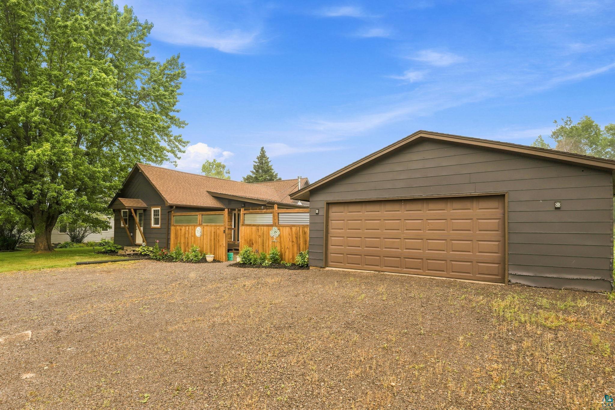3022 South Corey Avenue Superior, WI 54880 - Photo 2 of 24