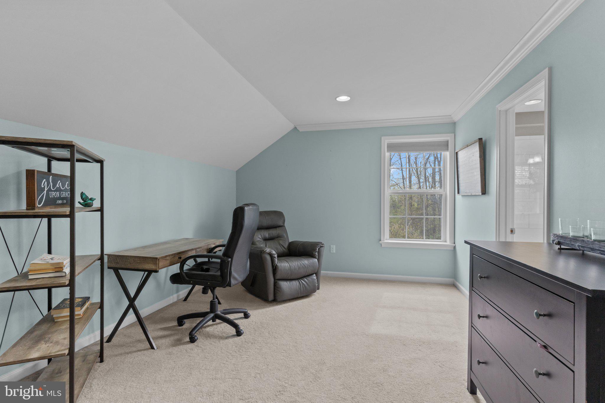 283 Ridge Road Telford, PA 18969 - Photo 33 of 57 a livingroom with workspace and a window