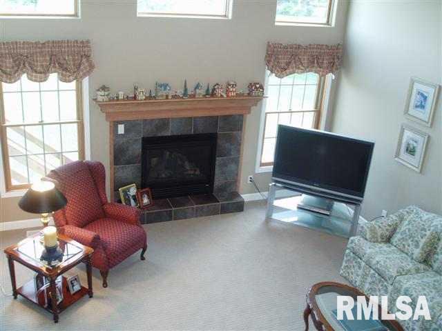 1213 Springbrook Lane DeWitt, IA 52742 - Photo 4 of 9 Gallery Image 4