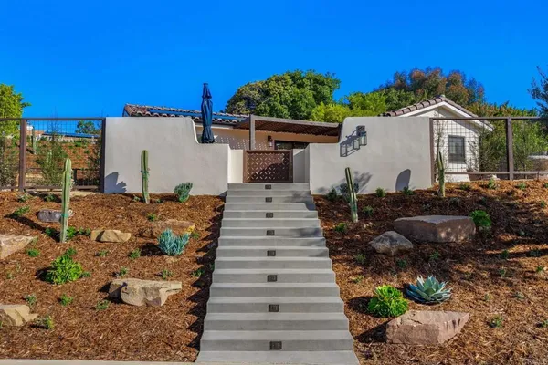$5,500 | 2087 Via Ladeta, La Jolla, CA 92037