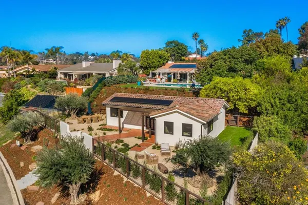 $5,500 | 2087 Via Ladeta, La Jolla, CA 92037