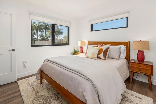 $5,500 | 2087 Via Ladeta, La Jolla, CA 92037