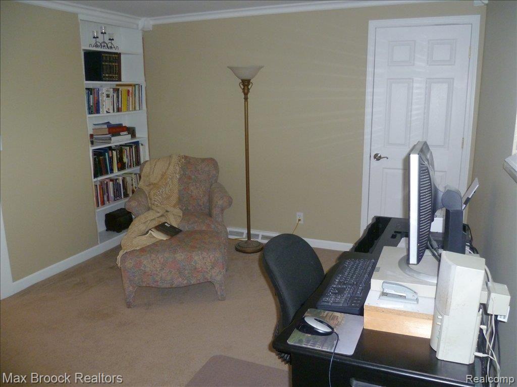 2210 Munster Road Rochester, MI 48309 - Photo 15 of 23 study