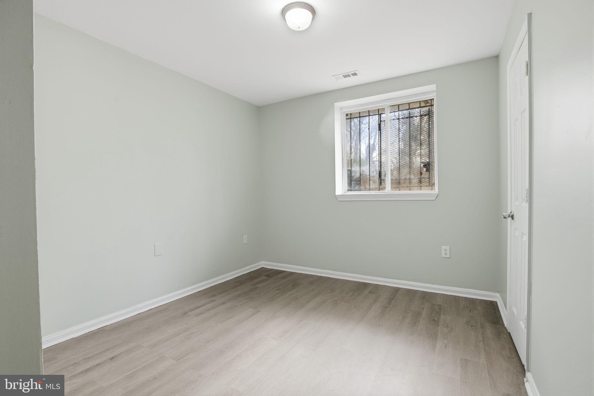 1405 Howard Road Southeast Washington, DC 20020 - Photo 17 of 46