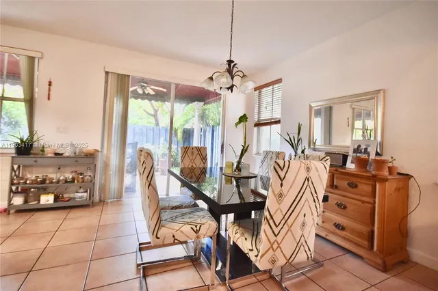 a view of a livingroom with furniture