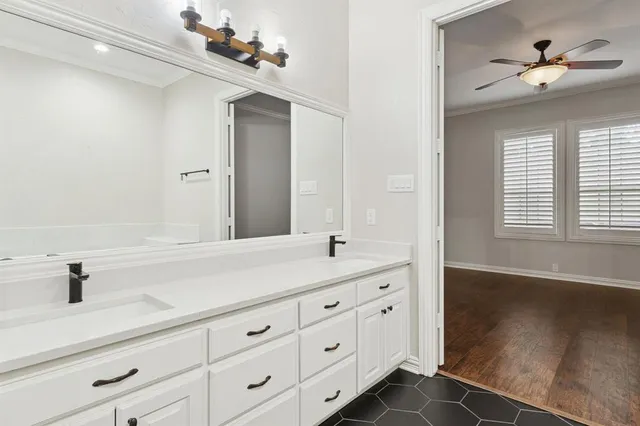 $4,500 | 5200 Longview Street, Dallas, TX 75206