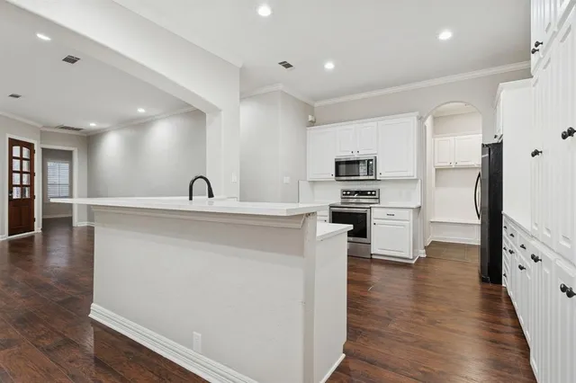 $4,500 | 5200 Longview Street, Dallas, TX 75206