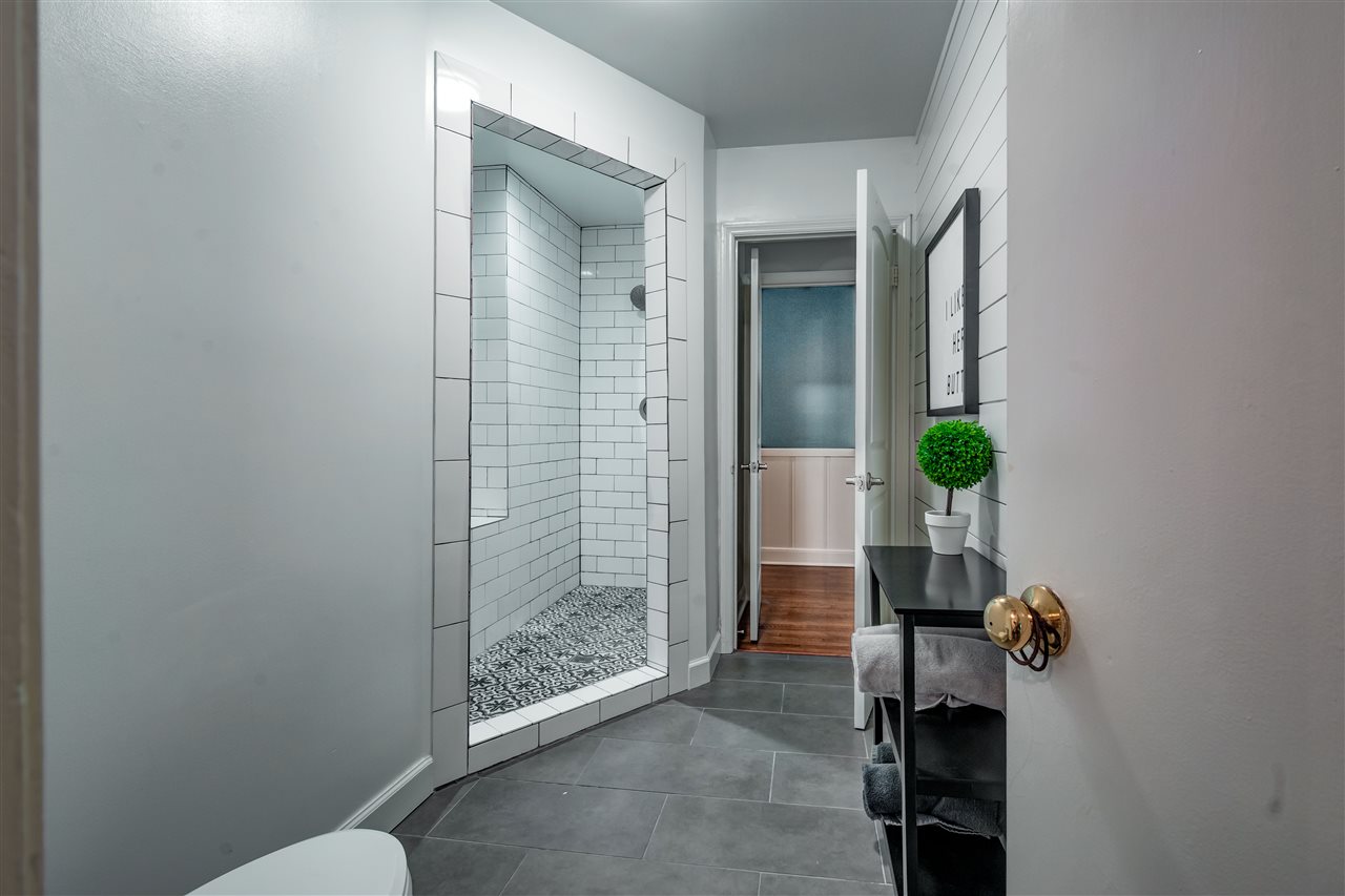 89 South Mendenhall Road Memphis, TN 38117 - Photo 9 of 23 Gallery Image 9